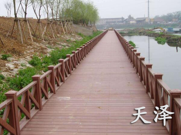 防腐木木橋